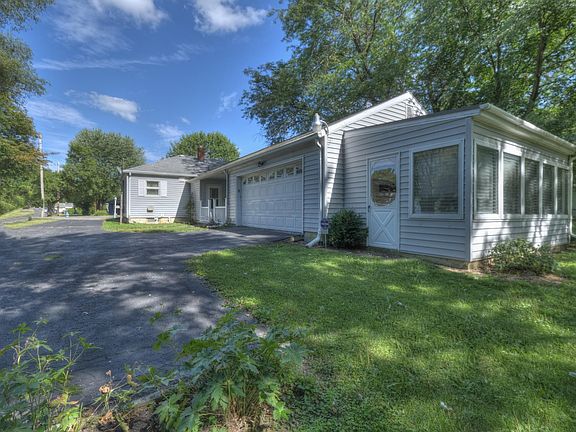 4th image of 403 Kensington Pl