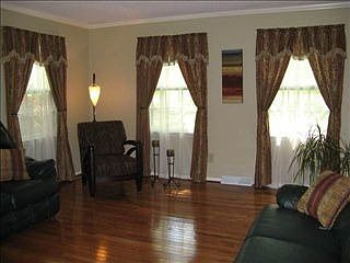4th image of 1009 Oak Creek Dr