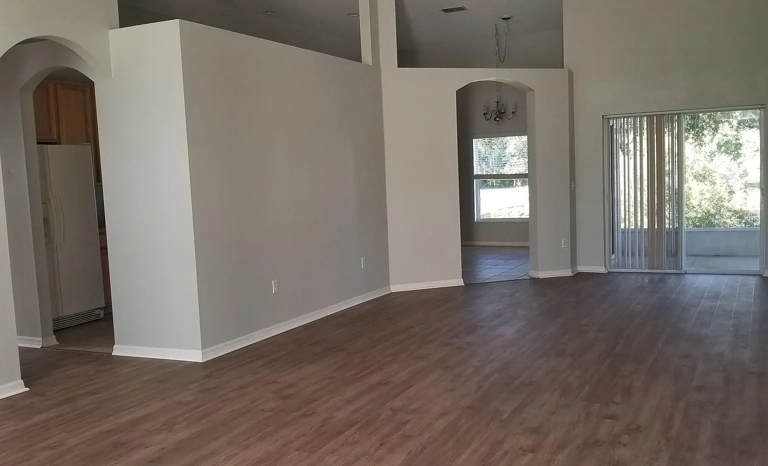 4 bed, 2219 sqft, $3,395 — Photo 4