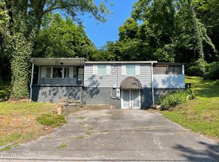 404 Marshall St, Clinton, TN 37716