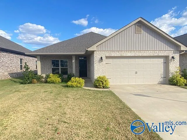 311 River Rock Dr — Photo 1