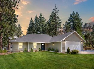 17827 Fisher Pl, Weed, CA 96094