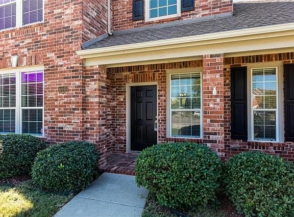 3rd image of 4440 Bloomfield Ct