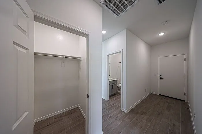 5633 W McNeil St — Photo 35