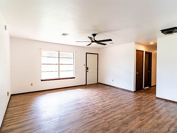 4th image of 33495 S 385th West Ave