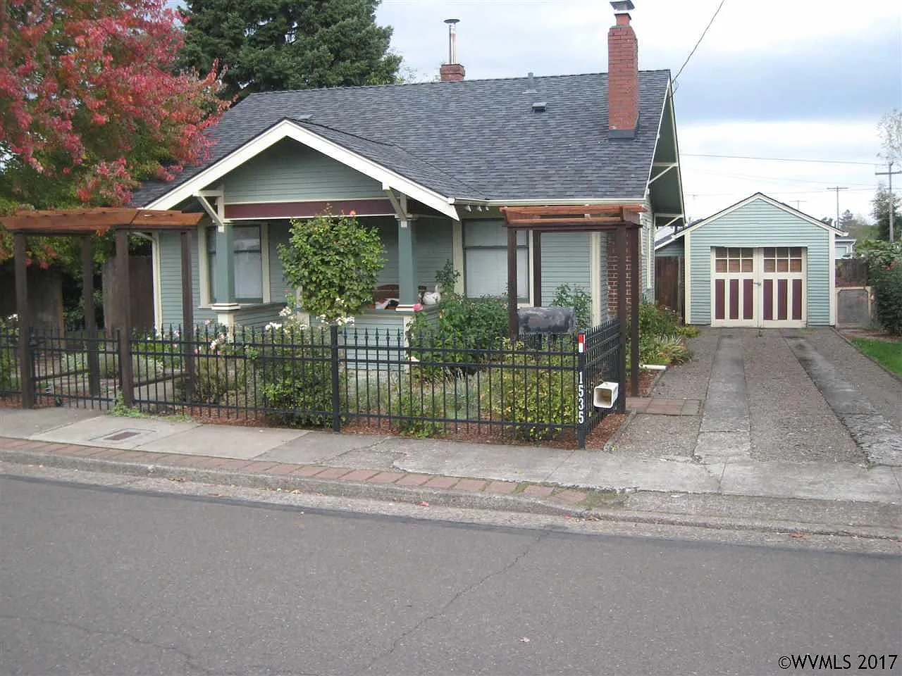 1535 Takena St SW photo 1