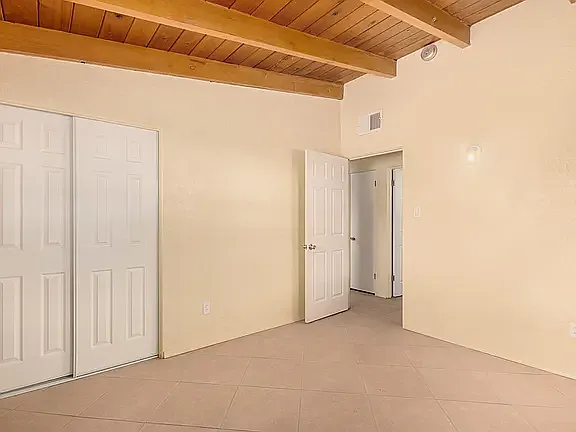 1303 N Roberts Way — Photo 7