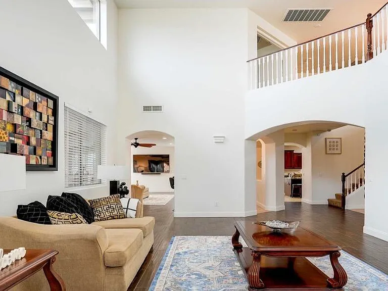 17572 W Andora St — Photo 5