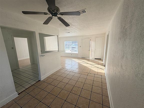 3rd image of 7318 Forrestal St