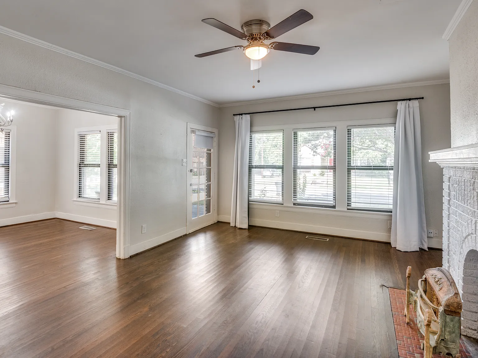 2 bed, 1255 sqft, $2,850 — Photo 4