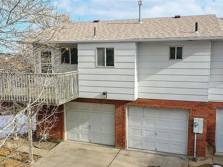 451 Mulberry Dr — Photo 3