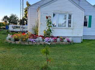 2909 Lilac Rd, Hillsdale, MI 49242