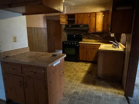 5th image of 10606 W Sheridan Ave