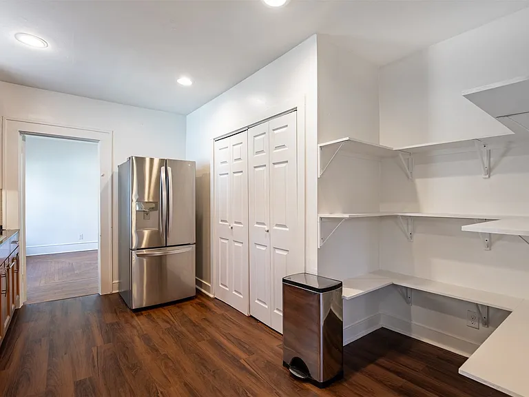 415 N Winnetka Ave — Photo 10