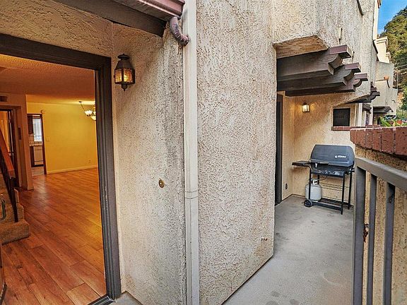 2nd image of 3924 Park Pl APT 7