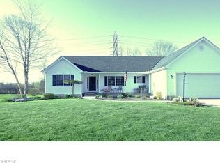 5319 Coach Light Trl, Sheffield Village, OH 44054