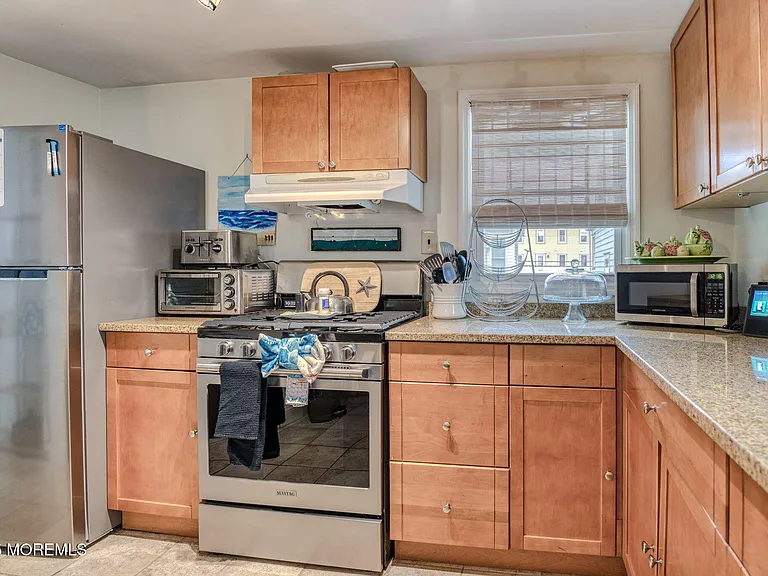 19 Webb Ave #2 — Photo 9