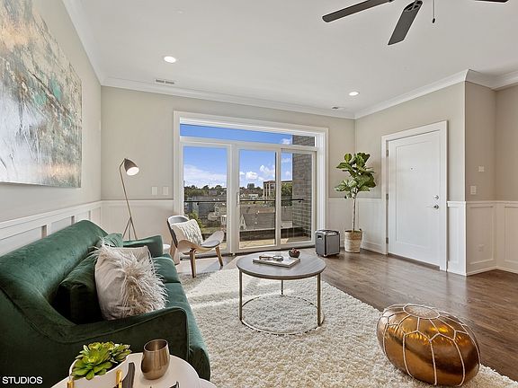 4th image of 2510 W Diversey Ave #2W