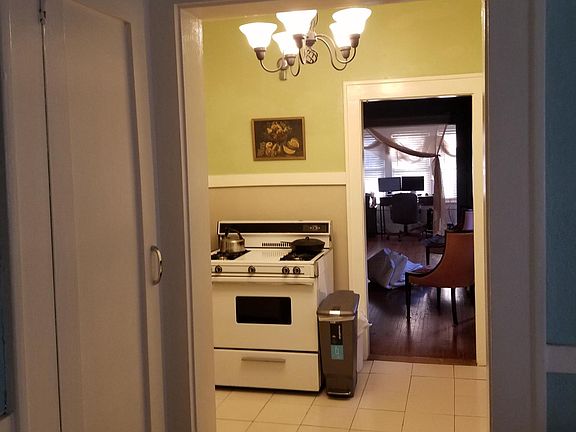 Looking west thru the kitchen from laundry room 