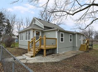 325 W 4th St, Peculiar, MO 64078
