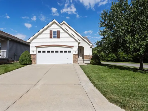 10946 Whispering Ln, Kansas City, KS 66109
