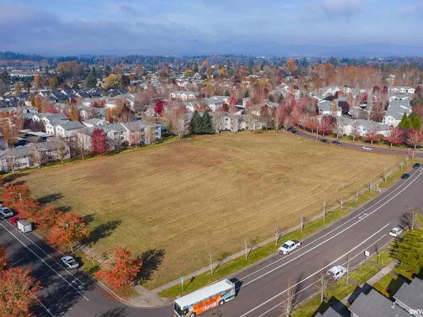 SE Rivergreen Ave, Corvallis, OR 97333