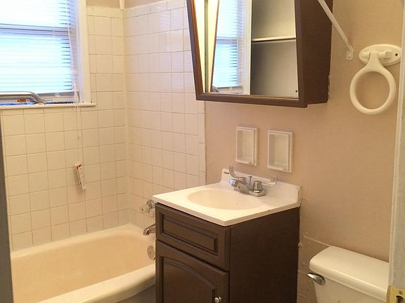 5th image of 7393 E 53rd St