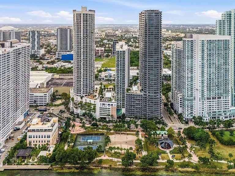 1750 N Bayshore Dr #4801 — Photo 61