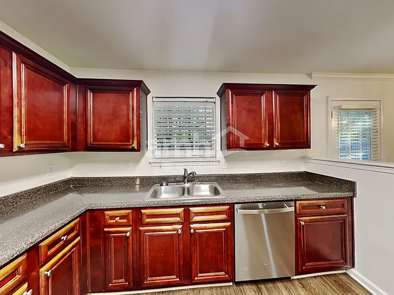 105 Hidden Creek Dr — Photo 4