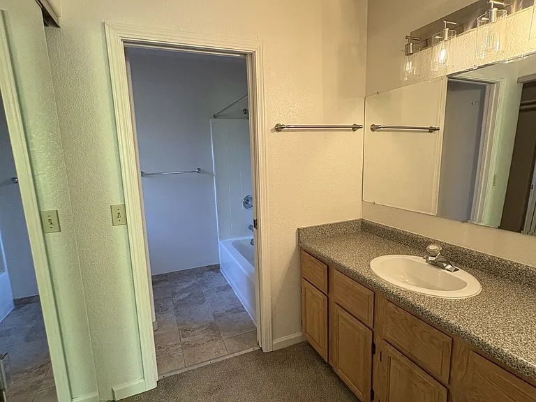 1748 Mount Olive Dr — Photo 9