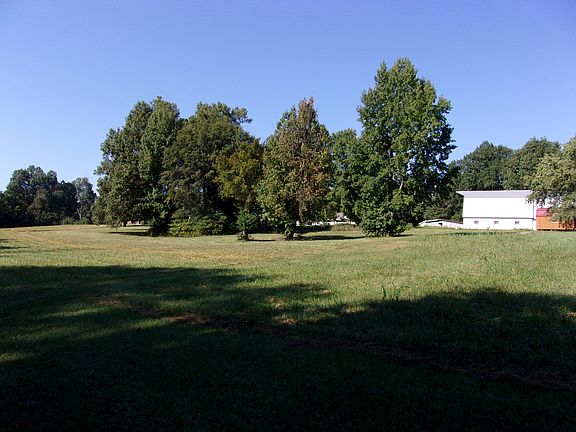 4th image of 615 Horseshoe Cv
