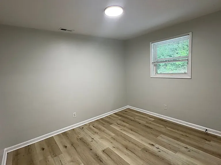 803 Oak St — Photo 11