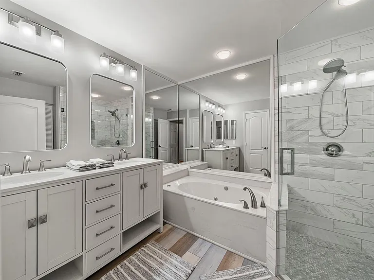 33 Monterey Pointe Dr — Photo 20