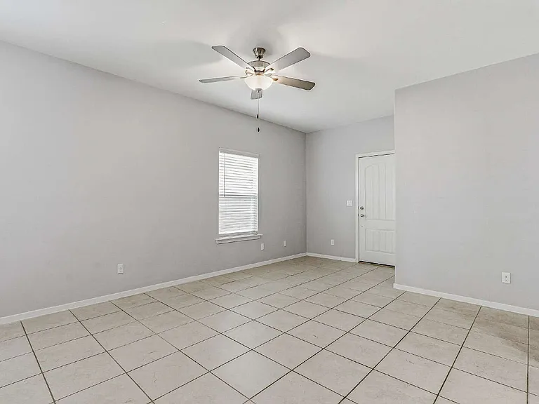 11500 Summer Dr #B — Photo 5