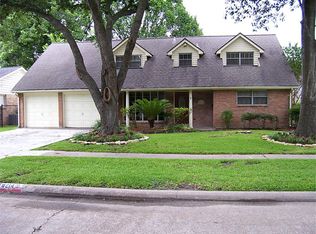 8214 Edgemoor Dr, Houston, TX 77036