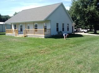 1201 County Road 25 E, Neoga, IL 62447