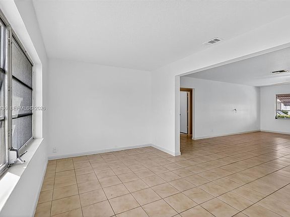 3rd image of 5331 Belleville Rd