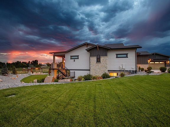 3rd image of 32781 Eagleview Dr