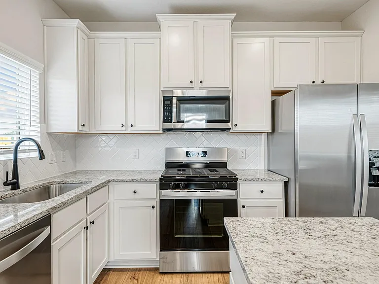 15765 Bayberry Trace Dr — Photo 9