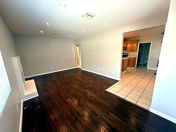 4th image of 316 W Walnut Ave