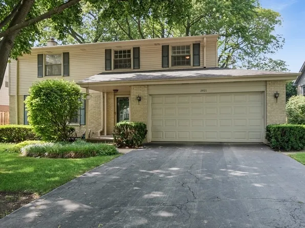 2421 Swainwood Dr, Glenview, IL 60025
