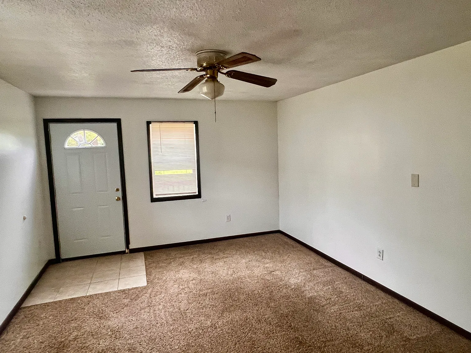 2 bed, 1000 sqft, $800 — Photo 4