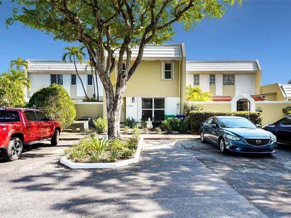 7340 Miami Lakeway S, Miami Lakes, FL 33014