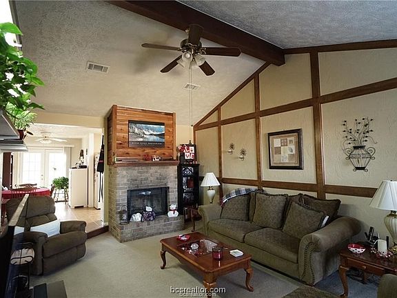 5th image of 2306 W Creek Ln