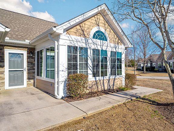 2nd image of 2541 Baskette Way