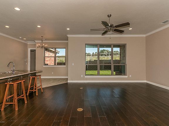 4th image of 14 Gagestone Dr