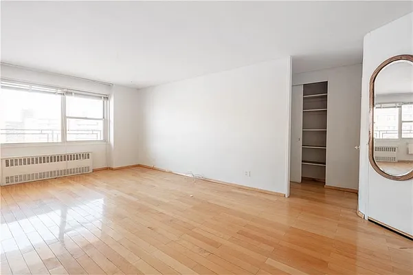 Sold by Remax Edge | media 30