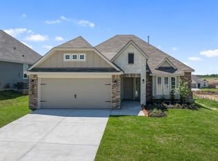 1447 Lake Ridge Dr, Brenham, TX 77833