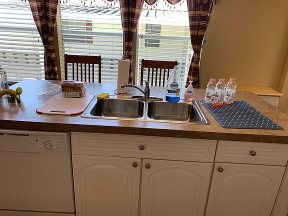 4th image of 65 Pelican Dr