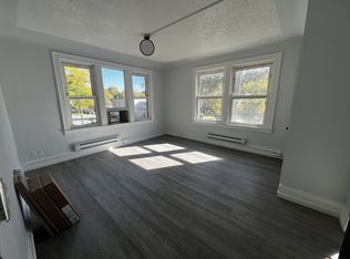 1495 Gladstone Ave #301, Windsor, ON N8X 2P9